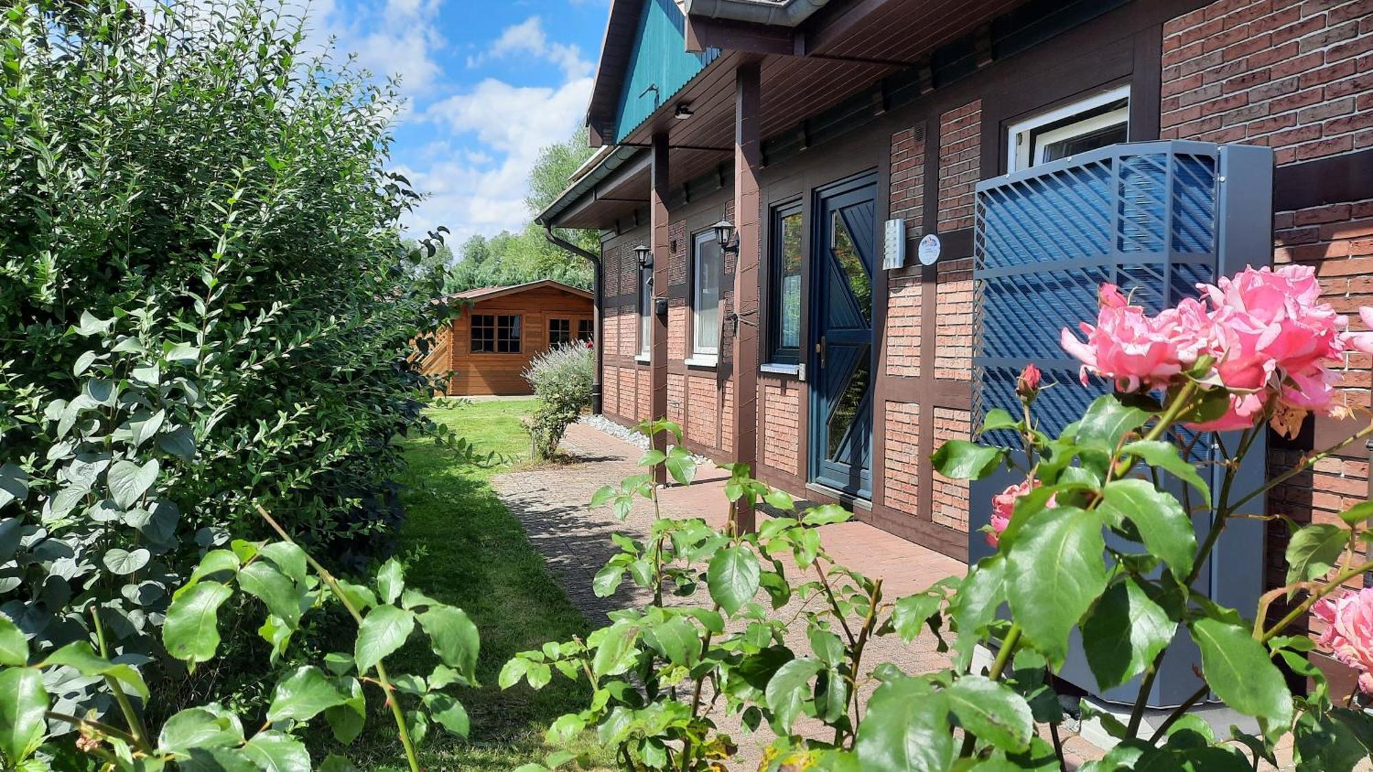Ferienhaus Sasse Ferienwohnungen Mit Garten & Grill Molschow Exteriér fotografie